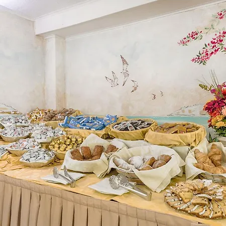 Colonna Marinella Otel 4*
