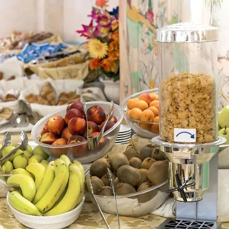 酒店 Colonna 马里内拉