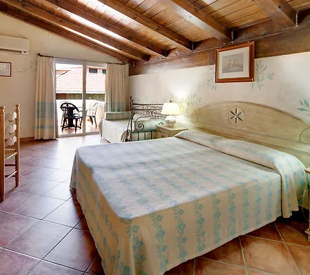 מלון Colonna Marinella 4*