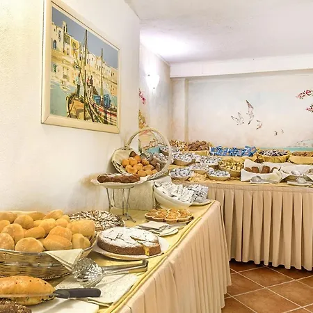 Colonna Marinella 4* מרינלה